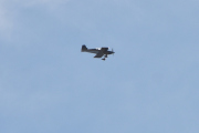 Morten 28 februar 2021 - Småfly over Høyenhall, for besøk av samme flyet i dag og kjenner igjen fargene