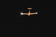 Morten 4 februar 2021 - Småfly over Høyenhall på kvelden, men han kom lavt, så det ble et skarpt bilde tross alt