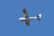 Morten 13 juli 2021 - LN-MTT besøker Høyenhall, det er Rygge Flyklubb som kommer med sin Cessna 172M Skyhawk fra 1975