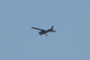 Morten 22 juli 2021 - LN-NRO over Høyenhall, i sin Cessna 172S Skyhawk