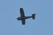 Morten 25 juli 2021 - LN-NRO besøker Høyenhall, det er Nedre Romerike Flyklubb som kommer med sin Cessna 172S Skyhawk fra 2009