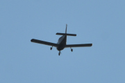 Morten 30 juli 2021 - LN-UXA besøker Høyenhall, flyet er privat eid og holder til på Kjeller flyplass. Og en ting til, piloten har bare en arm, slå den da :-)