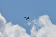 Morten 1 mai 2021 - LN-TEX over Høyenhall, klokken er 12.46. Jeg kan se når et fly leker med meg og den gjør dette