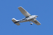 Morten 8 mai 2021 - LN-NFA over Høybråten, det er en Cessna 182Q Skylane fra 1978 som Sameiet LN-NFA eier