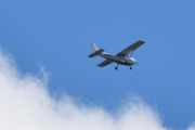 Morten 8 mai 2021 - LN-NRF over Høyenhall, Nedre Romerike Flyklubb er over alt med sin Cessna 172S Skyhawk