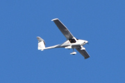 Morten 28 mars 2021 - LN-YKL over Høyenhall, måtte jobbe litt med den her, men det er et Pipistrel Virus 100 SW som kan fly i 273 km/t