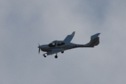 Morten 10 november 2021 - LN-FTS besøker Høyenhall, utstyrt med Garmin G1000 og har integrert Autopilot