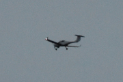 Morten 12 november 2021 - Diamond DA-40 NG over Høyenhall, var på feil side av huset nå