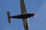 Morten 21 november 2021 - LN-KVK besøker Høyenhall, det er Kai Vidar som kommer med sin Piper PA-32-301XTC Saratoga