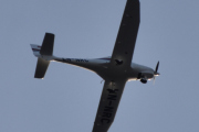 Morten 28 november 2021 - LN-NRC besøker Høyenhall, dette er Nedre Romerike Flyklubb som er ute og flyr