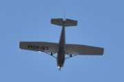 Morten 1 mai 2021 - LN-AGM over Høyenhall, her stod jeg klar og så Cessna 172 S Skyhawk fra Gardermoen Flyklubb kom
