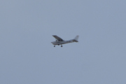 Morten 1 mai 2021 - LN-NRF over Høyenhall, det er Nedre Romerike Flyklubb som kommer med sin Cessna 172S Skyhawk fra 2006