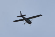 Morten 8 mai 2021 - LN-MTH over Høyenhall, her var jeg klar, det er Cessna 172N Skyhawk 100 II