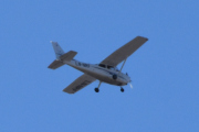 Morten 11 april 2022 - LN-NRF besøker Høyenhall, sikkert fint å fly nå i påskeuken
