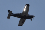 Morten 12 april 2022 - SE-MLZ besøker Høyenhall, dette er et Piper PA-28-181 Archer III fra år 2000