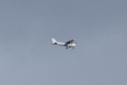 Morten 28 april 2022 - LN-TFK over Høyenhall, det er Tønsberg Flyveklubb som er ute med sitt Cessna 172 SP