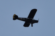 Morten 19 august 2022 - LN-ACL besøker Høyenhall, det er Nedre Romerike Flyklubb Veteranflygruppa som er ute med sin Piper Aircraft PA-19 fra 1953