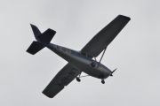 Morten 19 august 2022 - LN-NPK besøker Høyenhall, det er Anne og Lars som er ute igjen med sin Cessna 172B Skyhawk fra 1961