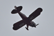 Morten 20 august 2022 - LN-AHN besøker Høyenhall, det er Håvard som kommer med sin Aviat Pitts S-2A Special fra 1971