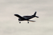 Morten 22 august 2022 - LN-UXA over Høyenhall igjen, det er Kai Vidar igjen som kommer med sin Piper PA-28-140