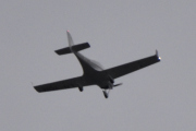 Morten 26 august 2022 - LN-YDM over Høyenhall, det begynner og bli mørkere på kvelden nå, men jeg tror det er Drammen Flyklubb/Mikrofly som kommer fra Hokksund