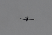 Morten 27 august 2022 - Småfly over Høyenhall på kvelden, mulig det kan være en Piper