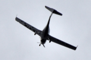 Morten 7 august 2022 - LN-FTM besøker Høyenhall, det er mye bedre og være på verandaen her hjemme, flyene er liksom mye nærmere