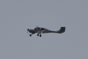 Morten 7 august 2022 - LN-FTS besøker Høyenhall, dem kommer tilbake med sin Diamond DA-40NG