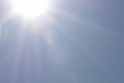 Morten 15 april 2022 - LN-TTB og solen, da jobber dere med oppmåling igjen og jeg prøver å få deg med solen som er veldig sterk i dag