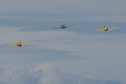 Morten 19 juni 2022 - Tre Saab over Kjeller flyplass, det er LN-MAZ Saab 91D Safir, LN-UAX Saab 91B-2 Safir, og LN-LFK Saab 91B-2 Safir