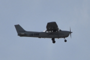 Morten 23 august 2022 - LN-FAW besøker Høyenhall, og når jeg tar en nærmere titt så flyr dem et Cessna (Reims) 172N fra 1978