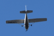 Morten 25 august 2022 - LN-NRF over Høyenhall, det er Nedre Romerike Flyklubb som er ute tidlig på morgenen med sin Cessna 172 Skyhawk