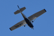 Morten 11 oktober 2022 - LN-BDL besøker Høyenhall, det er Ringerikes Motorflyklubb som kommer med sin Cessna 172 fra 1980