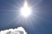 Morten 10 juli 2022 - LN-MTH besøker Høyenhall, når flyet mitt kommer, så må jeg ha med solen