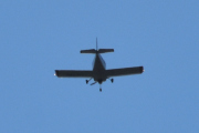 Morten 13 juli 2022 - Småfly over Høyenhall, her kom jeg for sent ut og da blir det store spørsmålet... Hvem kan dette være?