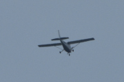 Morten 25 juni 2022 - Småfly over Høyenhall, jeg bruker dette flyet her, da jeg kom for sent ut på verandaen. Det vi opplevde i natt gjorde at mange reiste ned til sentrum i dag får å vise sin sympati
