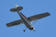Morten 2. pinsedag 6 juni 2022 - LN-BDO besøker Høyenhall, jeg er ikke sikker på hvem som flyr, men jeg tror det er Gaute. Det er en gammelt Cessna 170B fra 1956