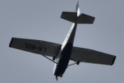Morten 25 mai 2022 - LN-BDL besøker Høyenhall, det er Ringerikes Motorflyklubb som kommer med sitt klubbfly Cessna 172P Skyhawk II fra 1980