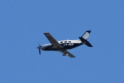 Morten 8 mai 2022 - LN-MER besøker Høyenhall, dem flyr et Piper PA-46-500TP Malibu Meridian fra 2014