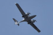 Morten 3 mars 2022 - LN-PFN besøker Høyenhall, det er Pilot Flight Academy som kommer med sin Diamond DA-42 NG Twin Star fra 2020