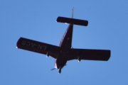 Morten 11 oktober 2022 - LN-ACS besøker Høyenhall, det andre flyet heter Piper PA-32-301XTC Saratoga og er fra 2004