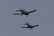 Morten 15 oktober 2022 - SE-LRO og LN-IFI i formasjon over Høyenhall. Dette var tøft, takk for at dere svingte innom :-)