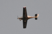 Morten 19 oktober 2022 - LN-YJY besøker Høyenhall, dem legger seg i posisjon med sin Aerospool Dynamic WT-9 fra 2015