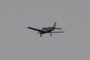 Morten 19 oktober 2022 - Piper over Høyenhall, her kom jeg for sent ut, men kan det være Piper Archer III DX?