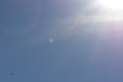 Morten 20 september 2022 - LN-HOK over Høyenhall, jeg venter litt og for den sammen med solen