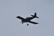 Morten 3 september 2022 - Småfly over Høyenhall, kom litt for sent ut, men det kan være en Van´s RV-8