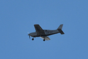 Morten 30 september 2022 - LN-IFI over Høyenhall, det er  LTOB Leasing som kommer med sin Piper Archer III DX fra 2017