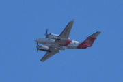 Morten 21 april 2023 - LN-KYV besøker Høyenhall, dem flyr en Hawker Beechcraft King Air B350ER og det er Sundt Air som eier den og NOFO-Kystverket opererer det