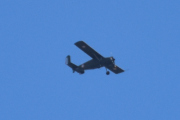 Morten 22 april 2023 - LN-WNB besøker Hvitsten, det er Max Holste MH-1521M Broussard som flyr der oppe