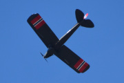 Morten 22 april 2023 - Tiger Moth besøker Høyenhall, det fins fire av disse som er flyvedyktige i Norge
